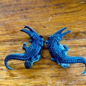 Vintage marked Siam sterling silver alligator shaped clip back earrings